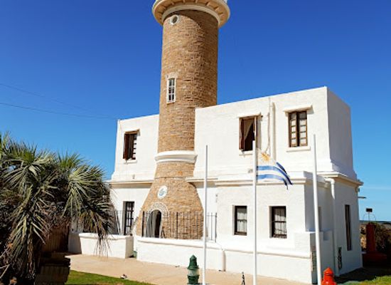 uruguay/montevideo/punta-carretas/landmark/muelle-faro-de-punta-carretas