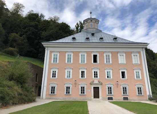 austria/salzburg/leopoldskron-moos/landmark/edmundsburg