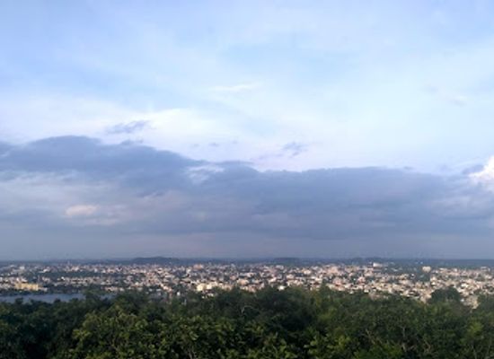india/jabalpur/sadar-bazaar/landmark/balancing-rock