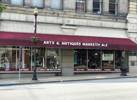 west-virginia/fairmont/landmark/arts-antiques-marketplace