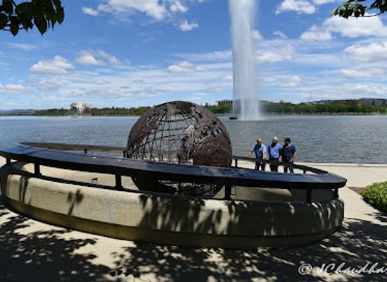 australia/canberra/landmark/captain-james-cook-memorial