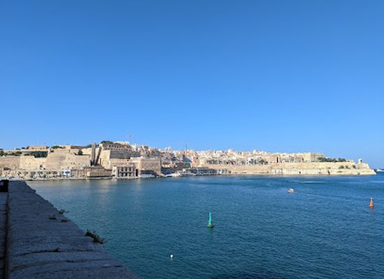 malta/sliema/landmark/pjazza-tigne