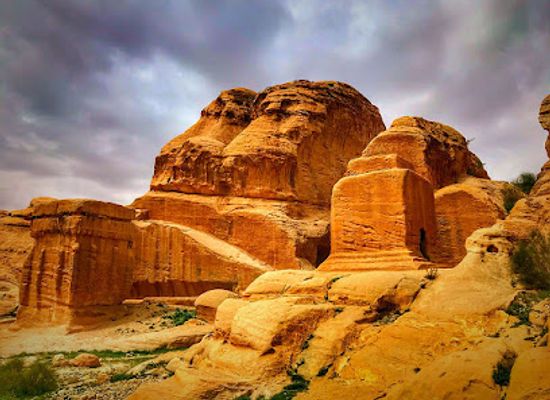 jordan/petra/landmark/djinn-blocks