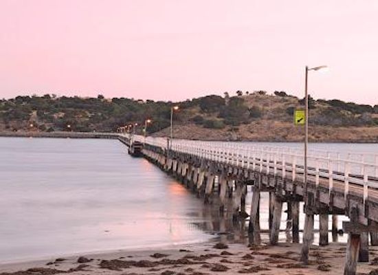 australia/fleurieu-peninsula/landmark/granite-island-causeway