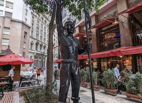 brazil/sao-paulo/landmark/statue-zumbi
