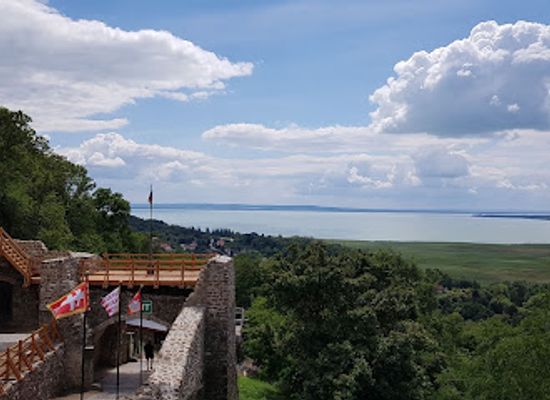 hungary/central-transdanubia/landmark/szigliget