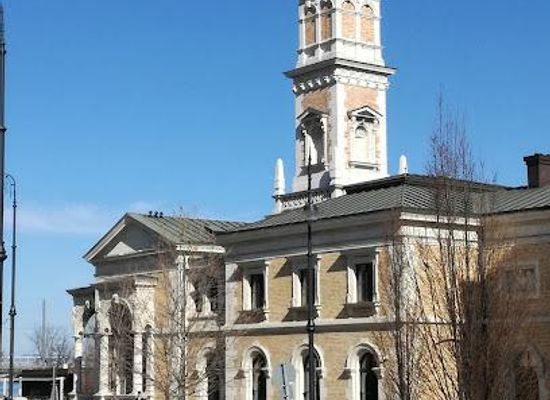 hungary/budapest/landmark/varkert-kioszk