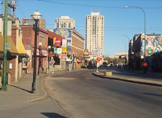 canada/winnipeg/osborne-village/landmark/osborne-villager