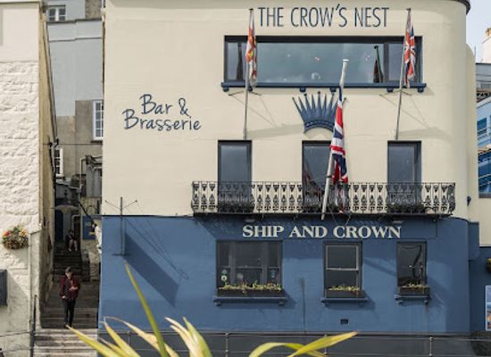 guernsey/st-peter-port-waterfront/landmark/ship-crown