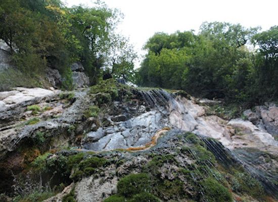 georgia/racha-lechkhumi-and-kvemo-svaneti/landmark/mukhura-waterfall-tskalmetchkheri