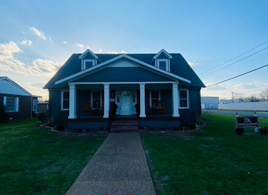 tennessee/duck-river-valley/landmark/meriwether-s-retreat-bed-and-breakfast