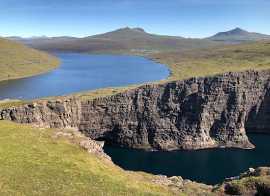 faroe-islands/tvoroyri/landmark/tralanipa