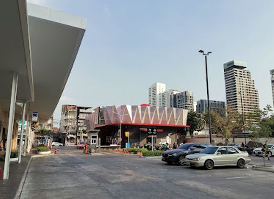 thailand/bangkok/ekkamai/landmark/at-ekkamai