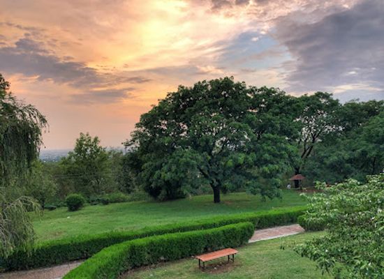 pakistan/pothohar-plateau/landmark/shakarparian-picnic-point