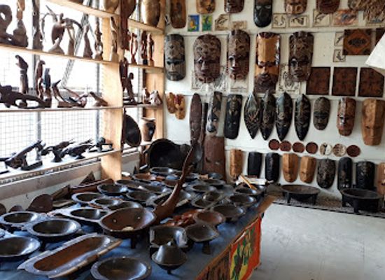 fiji/denarau-island/landmark/native-fijian-manufacturers-handicraft