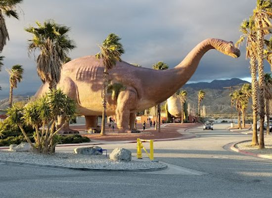 california/palm-desert/landmark/cabazon-dinosaurs-world-s-biggest-dinosaurs