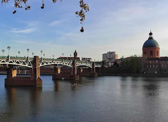 france/toulouse/landmark/pont-saint-pierre