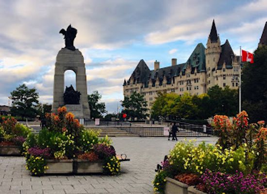 canada/ottawa/centretown/landmark/confederation-square