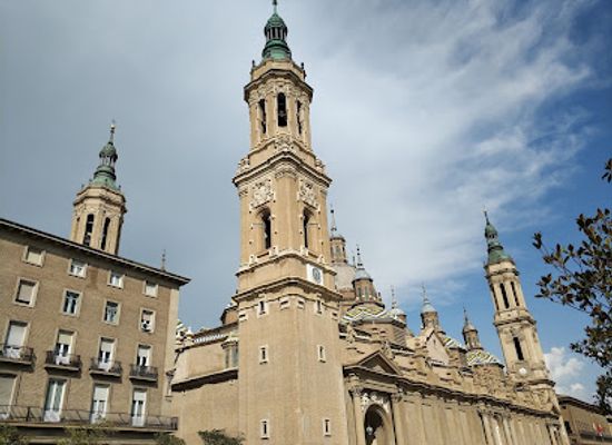 spain/zaragoza/casco-historico/landmark/plaza-del-pilar