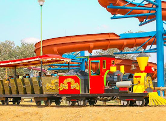 botswana/kgatleng-district/landmark/lion-park-resort