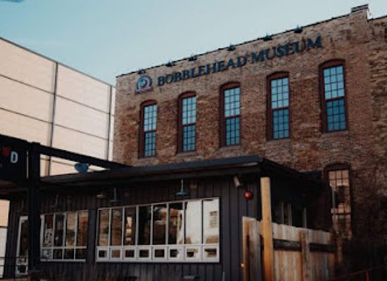 wisconsin/milwaukee/third-ward/landmark/national-bobblehead-hall-of-fame-museum