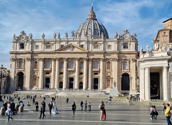 vatican-city/vatican-obelisk/landmark/st-peter-square-obelisk