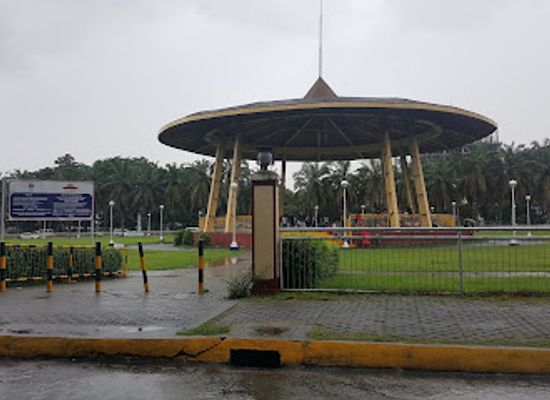 philippines/angeles-city/balibago/landmark/bayanihan-park