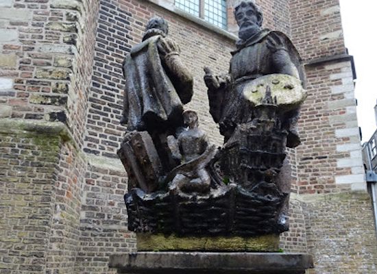 netherlands/achterhoek/landmark/statue-de-gebroeders-crabeth