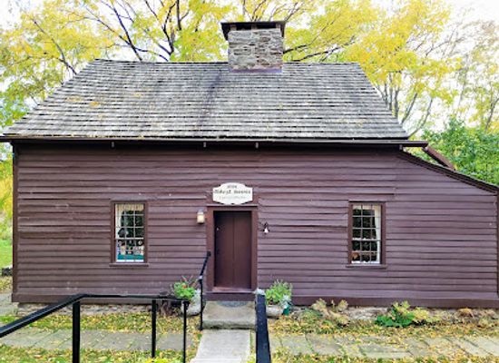 pennsylvania/south-central-pennsylvania/landmark/laceyville-oldest-house