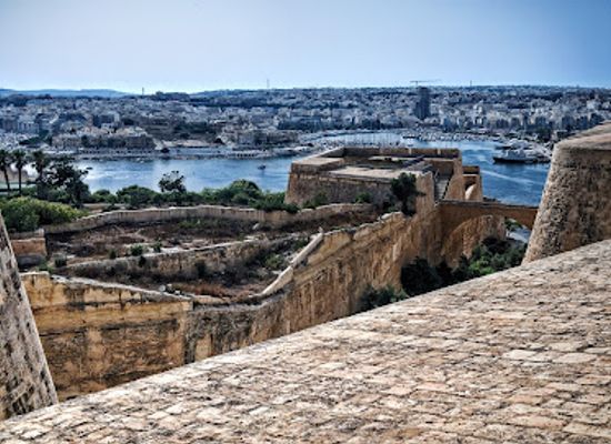 malta/tas-silg-area/landmark/auberge-de-castille-castile