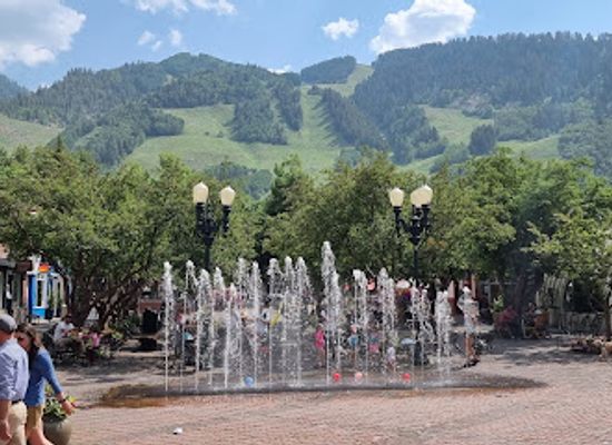 colorado/aspen/landmark/aspen-pedestrian-mall