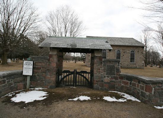 canada/southwestern-ontario/landmark/old-stone-church-national-historic-site-of-canada