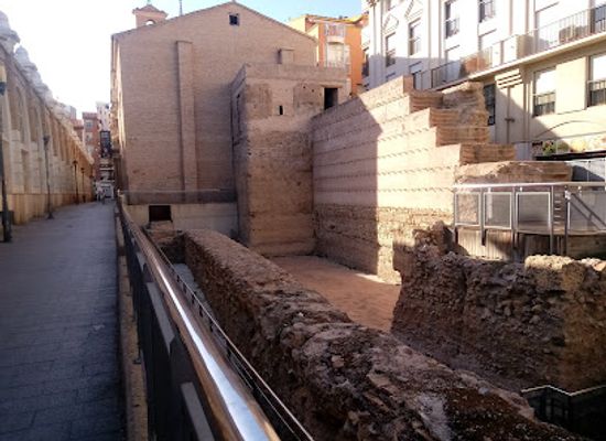 spain/murcia/landmark/muralla-arabe-de-murcia