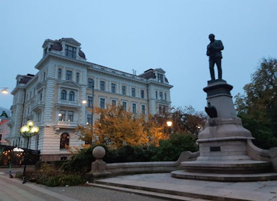 sweden/gothenburg/avenyn/landmark/john-ericsson-s-statue