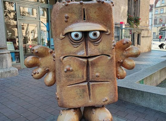 germany/erfurt/krampfervorstadt/landmark/bernd-the-bread