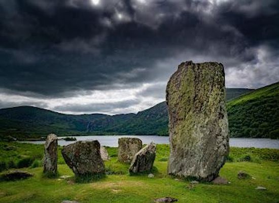 ireland/county-kerry/landmark/uragh-stone-circle-ciorcal-cloch-uragh