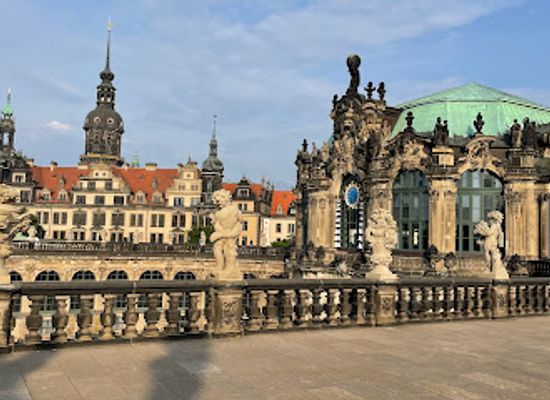 germany/dresden/landmark/schlossplatz