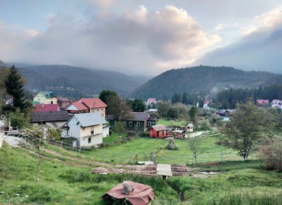 ukraine/yaremche/landmark/dzherelo-z-kaplitseiu