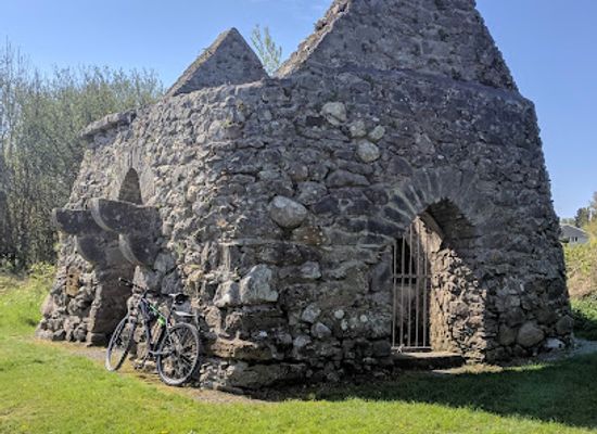 ireland/county-galway/landmark/martin-tea-house-folly