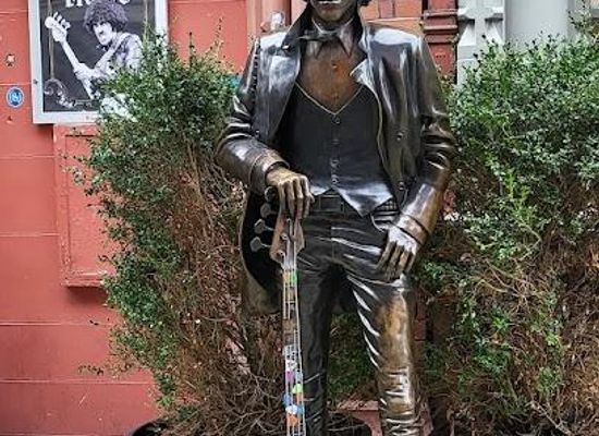 ireland/county-dublin/landmark/phil-lynott-statue