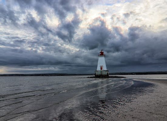 canada/atlantic-canada/landmark/sandy-point-lighthouse