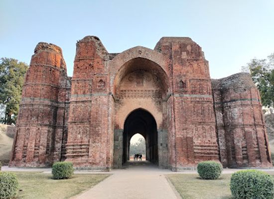 bangladesh/central-bengal/landmark/dakhil-darwaza