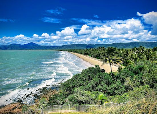 australia/port-douglas/landmark/4-mile-beach-lookout