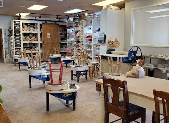 illinois/arlington-heights/landmark/thrown-elements-pottery