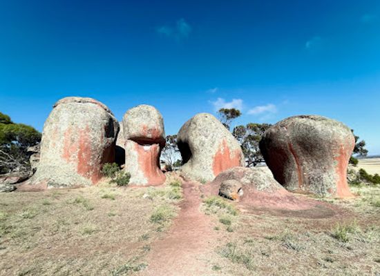 australia/south-australia/landmark/murphy-s-haystacks