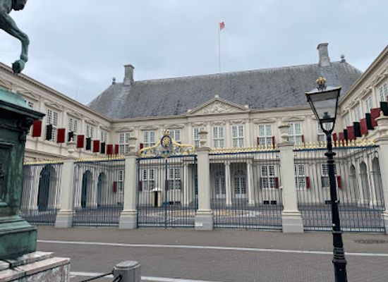 netherlands/the-hague/landmark/noordeinde-palace