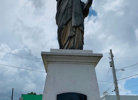 puerto-rico/arecibo-region/landmark/estatua-de-la-libertad-de-arecibo