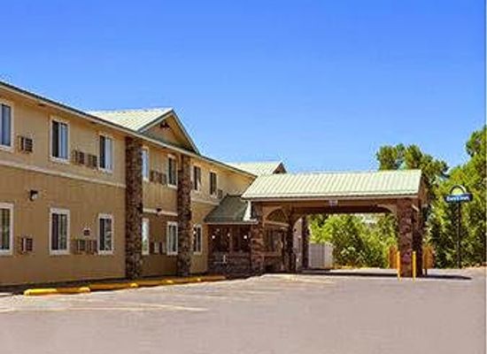 colorado/gunnison/landmark/days-inn-suites-by-wyndham-gunnison