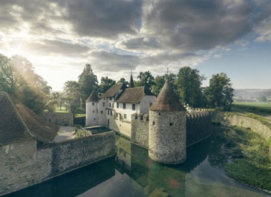 switzerland/aargau/landmark/castle-hallwyl