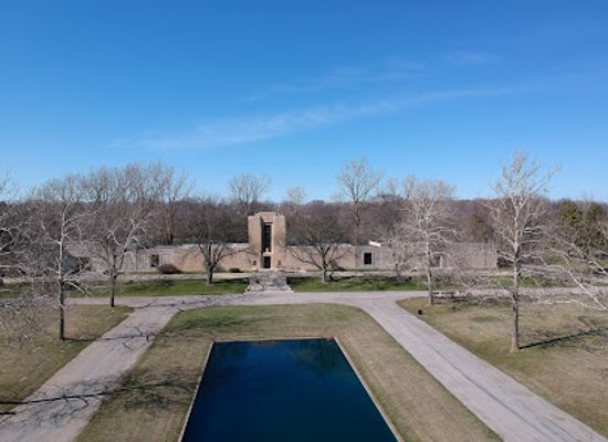 ohio/lake-erie-islands/landmark/swan-lake-mausoleum